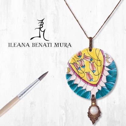 Collana in porcellana e macramè con pietre