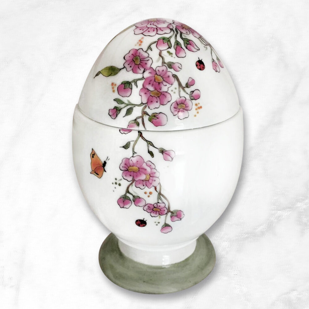 Uovo in porcellana